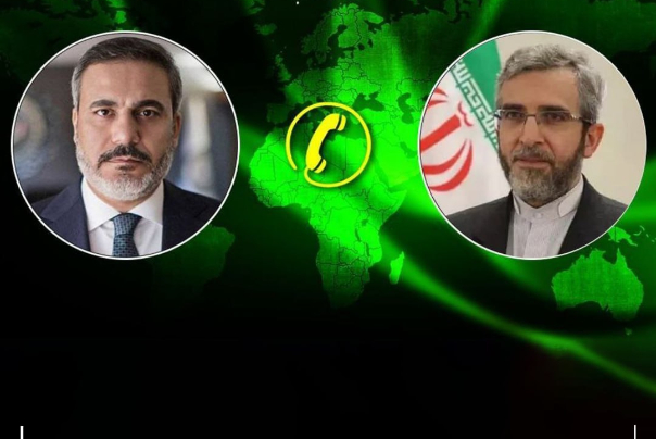 巴盖里与土耳其外长交谈