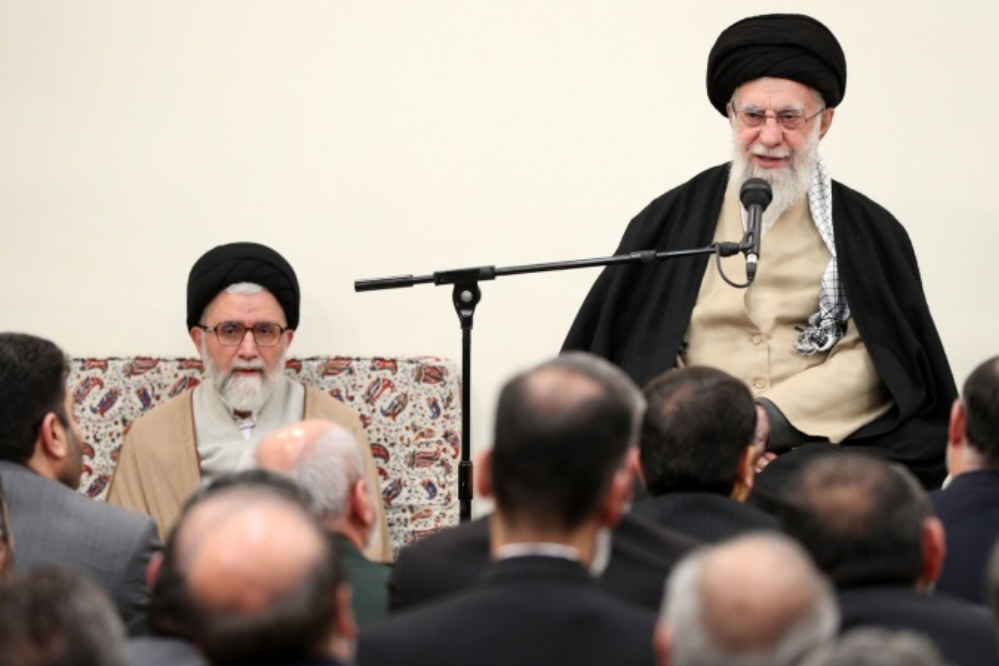 Аятолла Хаменеи: Антисионистские собрания на Западе являются примером проявления божественной воли/Необходимость морального очищения спецслужб