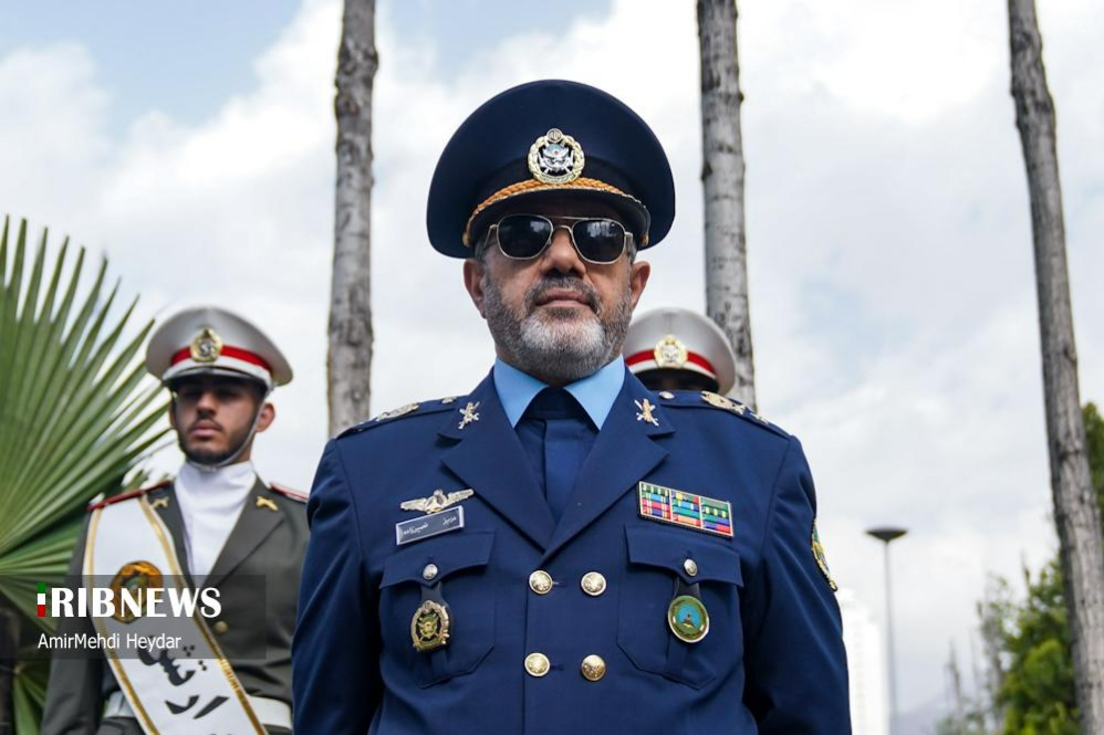 伊朗国防部长抵达埃里温