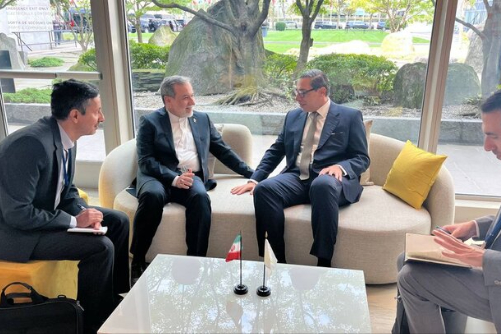 שר החוץ האיראני נפגש עם עמיתו הקפריסאי בניו יורק