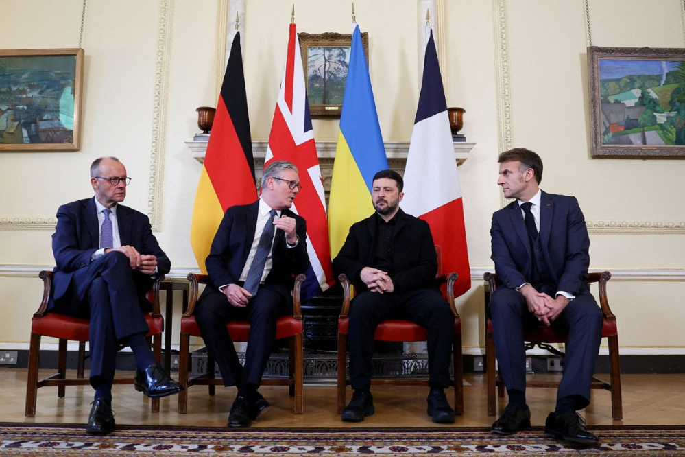 CNN报道，欧洲领导人在伦敦与泽连斯基会晤