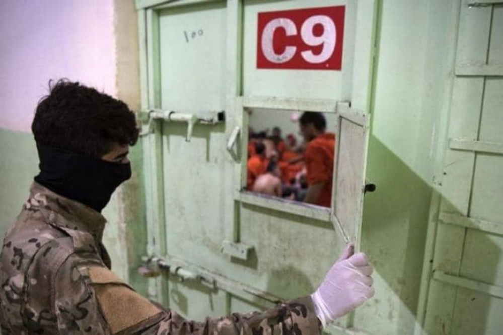 美军称正将关押在叙利亚的“伊斯兰国”成员转移至伊拉克