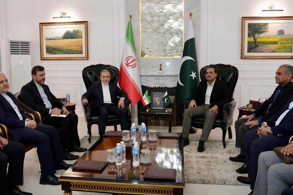 伊朗外长与巴基斯坦总理会谈 重申伊朗有关停火原则立场