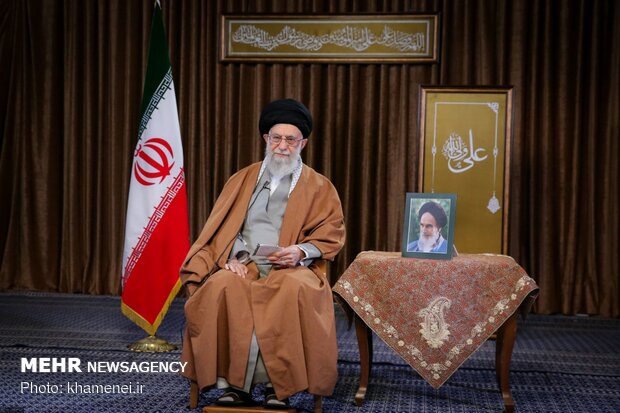 راه حل مشکل معیشت مردم «رونق تولید» است/اولویت کشور فعلاً مسئله‌ «اقتصاد» است