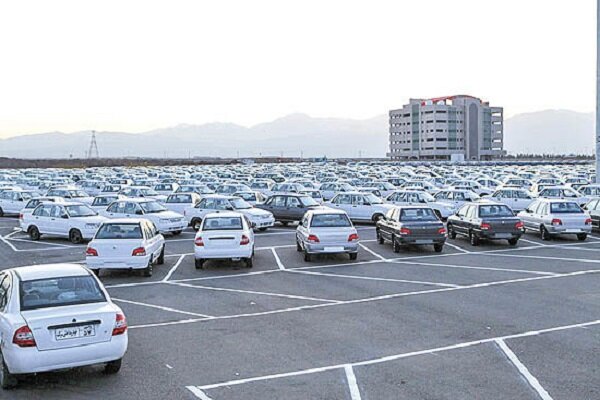 سرعت گرفتن روندکاهشی قیمت خودرو در نیمه دوم سال