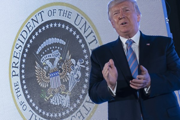 دانشجویان، دونالد ترامپ را مسخره کردند