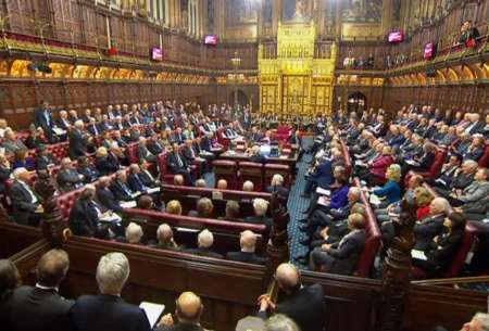 پاتک مجلس عوام به جانسون/سومین نخست وزیر بر لبه پرتگاه