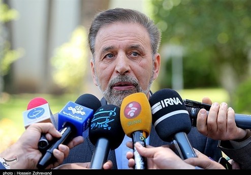 واعظی: قیمت ارز از قیمتی که باید باشد بیشتراست