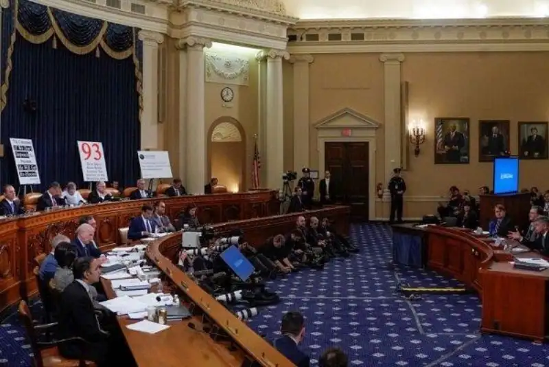 رای گیری استیضاح ترامپ سه شنبه انجام می‌شود