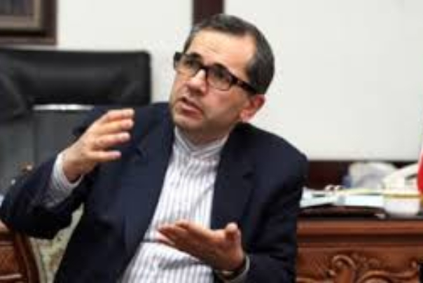 تخت‌ روانچی: آمریکا به تصمیم پارلمان عراق احترام بگذارد