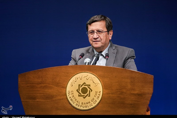 همتی: ‌نجات ایران از شکل‌گیری ابر تورم/ عملیات بازار باز آغاز شد