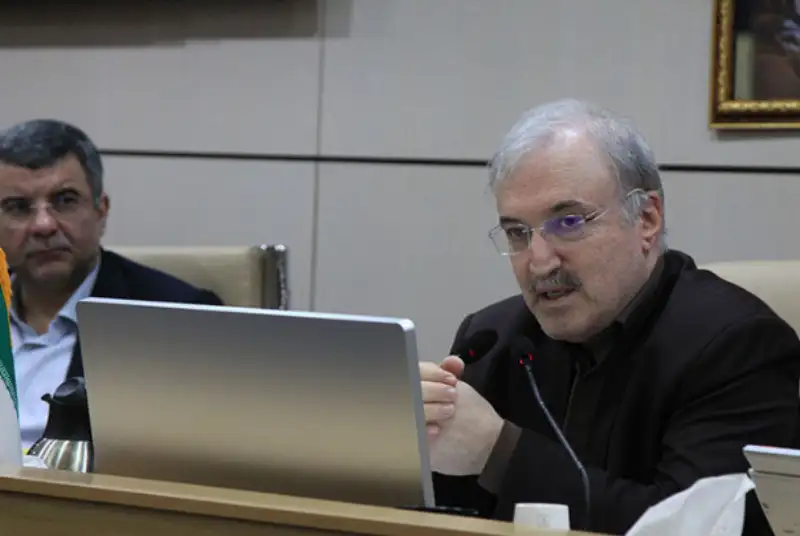 وزیر بهداشت: ورود مسافر از چین ممنوع شود