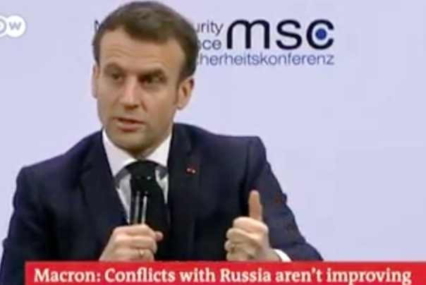 غرب در حال ضعیف شدن است؛ به ناتو نیاز داریم