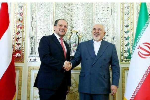 دور اول مذاکرات وزیر خارجه اتریش دقایقی پیش با محمدجواد ظریف وزیر امور خارجه کشورمان آغاز شد.