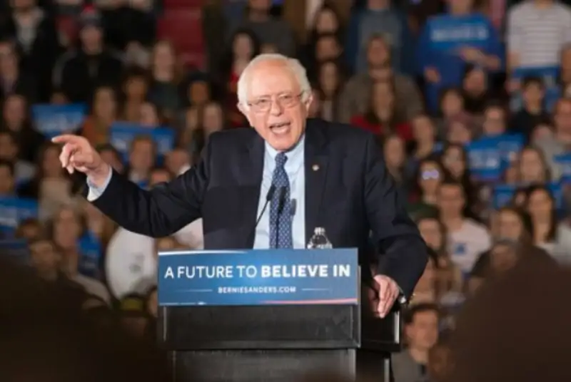 سندرز توقف فروش نظامی آمریکا به هند را خواستار شد