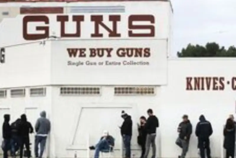 هجوم آمریکایی‌ها برای خرید سلاح در پی شیوع کرونا