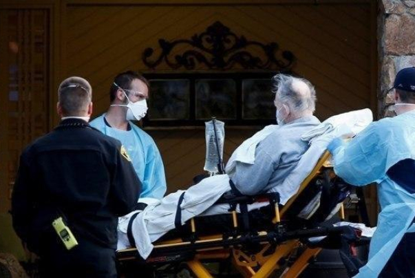 سی‌بی‌اس: بیمارستان‌های آمریکا به دلیل بی‌پولی کارکنانشان را خانه‌نشین کرده‌اند