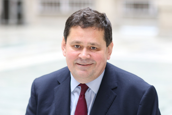 سفیر جدید بریتانیا در ریاض کیست و چه ماموریتی دارد؟