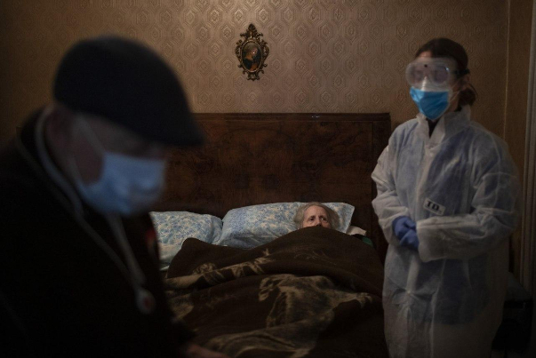 نیمی از موارد فوتی کرونا در اروپا در مراکز نگهداری سالمندان رخ می‌دهد