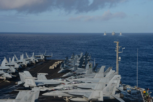 ناو هواپیمابر «یو.اس.اس هری ترومن» امریکا نیز به علت ابتلای خدمه آن به کرونا، اجازه بازگشت به خاک کشورش را ندارد