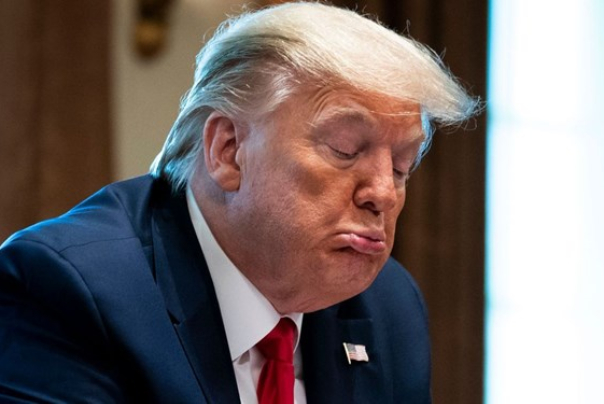 واشنگتن پست : شکست  ترامپ در مقابله با ویروس کرونا