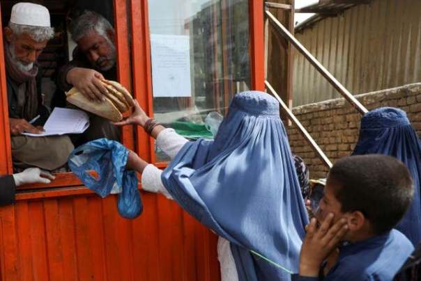 Deadly clashes during food aid distribution in Afghanistan / 7 killed, 14 wounded