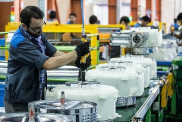 60 درصد شاغلان کشور بیمه ندارند/ 65 درصد مردم در بنگاه‌های کوچک کار می‌کنند