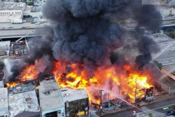 تابستان داغ در آمریکا و دلایل «در‌ دست بررسی»! / 20 حادثه بزرگ در 20 روز از تابستان 2020