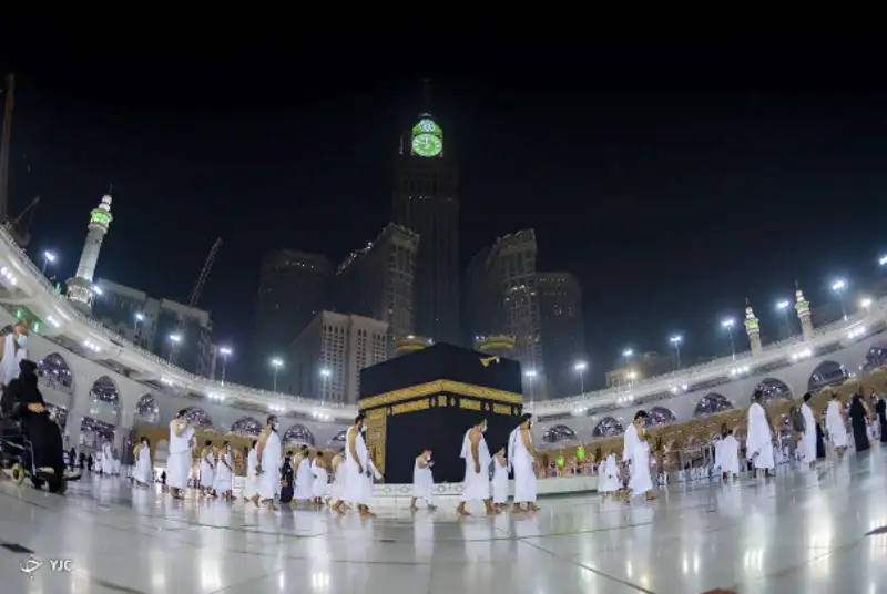 در‌های مسجدالحرام به روی نمازگزاران باز شد