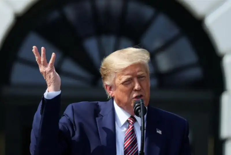 بی‌توجهی ترامپ ‌به مبارزه با کرونا در آمریکا