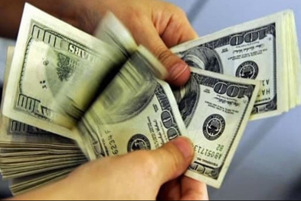 ارز 4200 تومانی به نام مردم و به کام سوداگران شد