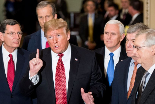 صف آرایی کم سابقه جمهوریخواهان سنا در برابر ترامپ