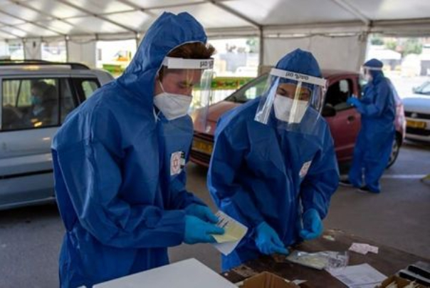 שיתוק פניהם של 13 מחוסנים  לאחר קבלת החיסון האמריקאי