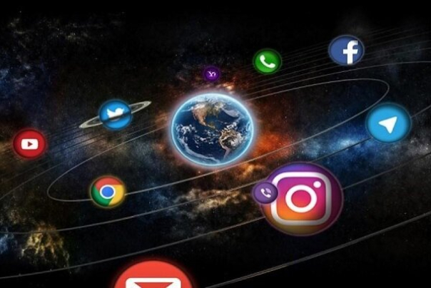 چرا نخبگان و متفکرین در تله «فضای مجازی» گیر افتاده‌اند؟