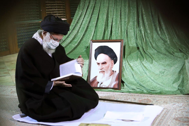 حضور رهبر انقلاب در مرقد مطهر امام (ره)