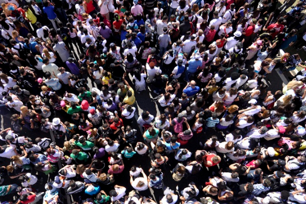 بقا و ماندگاری در دوری از انفعال و بی تفاوتی