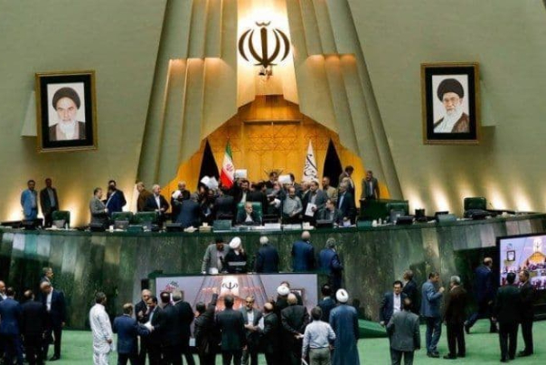 مخالفت مجلس با واردات خودرو از مناطق آزاد