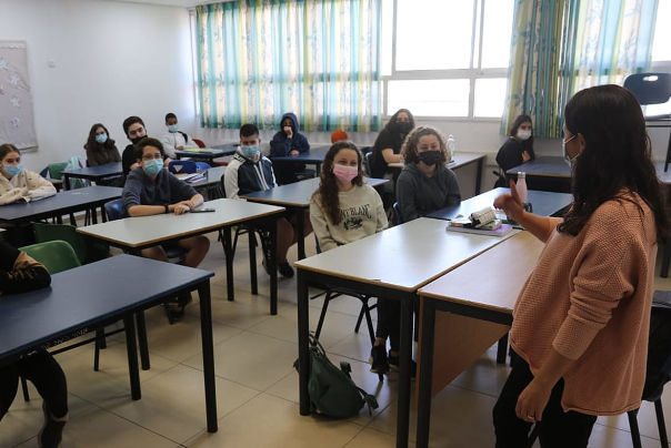 משרד הבריאות: יותר מ-800 אלף ישראלים נדבקו בקורונה מפרוץ המגיפה