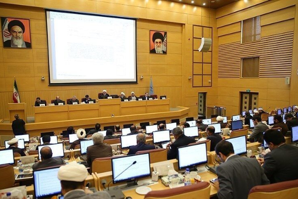 برقراری مستمری بازماندگان نوادگان اناث با پدربزرگ مشمول قانون کار