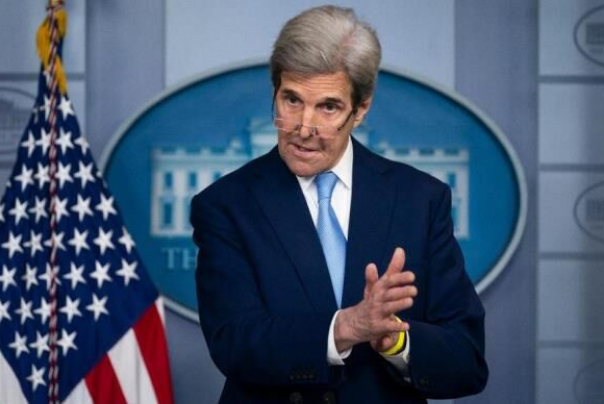 کری: آمریکا در حال ارزیابی اعمال تحریم ها علیه چین است