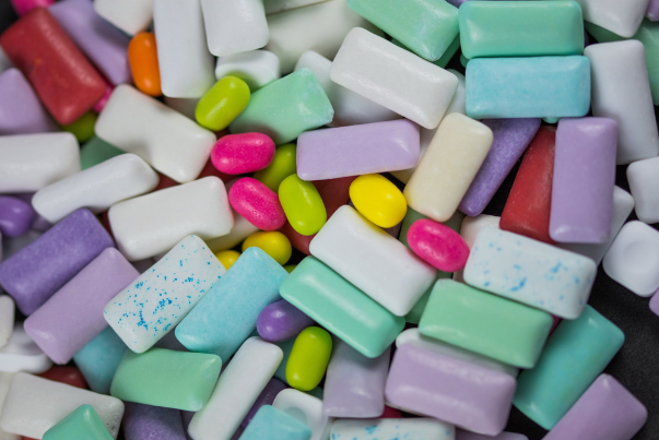 گردش مالی هزار میلیارد تومانی بازار آدامس در کشور/ 70 درصد آدامس مصرفی کشور قاچاق است