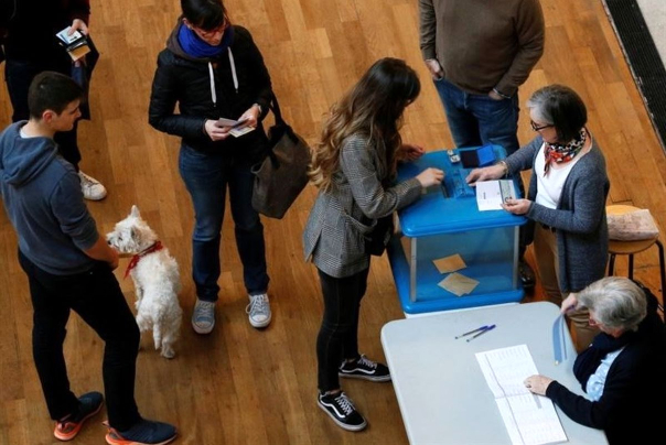 انتخابات فرانسه و دوگانگی رسانه‌های نظام سلطه