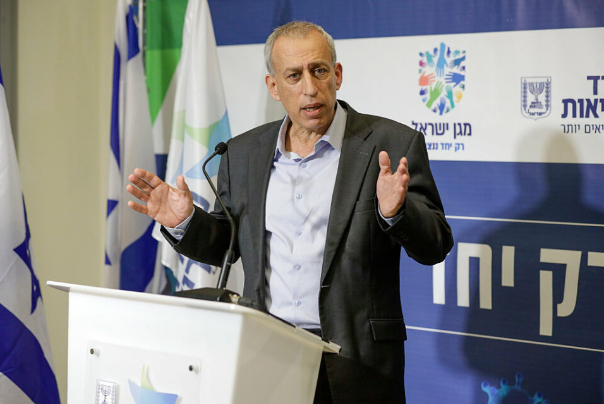 עשרות חולים במצב קשה נוספו השבוע, פרופ' אש מזהיר: "אם התחלואה תעלה - נצטרך צעדים נוספים"