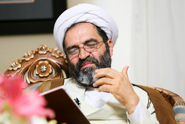 سروش محلاتی: اگر عالم دین در برابر ظلم سکوت کند در حق دین خدا خیانت کرده است