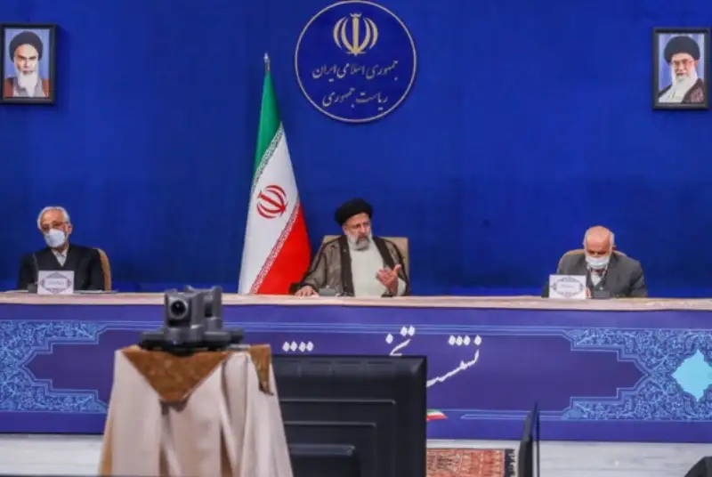 پاسخی کوتاه به چهار پرسش اقتصادی رئیس‌جمهور