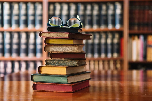 هشت کتاب از ادبیات جهان که باید خواند