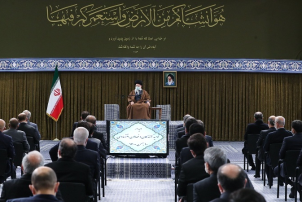 Лидер революции: джихад предпринимателей и рабочих в окопах производства вынудил США признать поражение в экономической войне