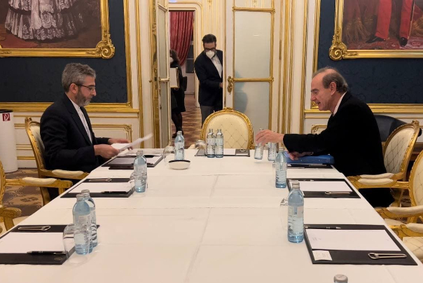 باقری و مورا دیدار کردند