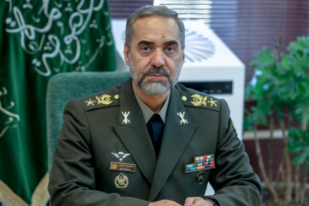 Иранская армия при полном достоинстве установила величие и безопасность