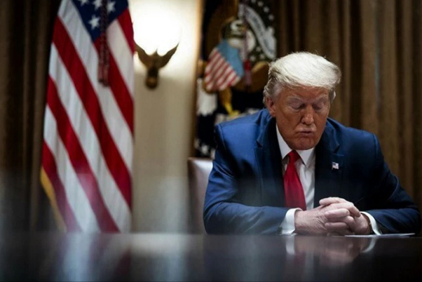 نیویورک تایمز: ترامپ تحت پیگرد قرار نگیرد، آمریکا فرو می‌پاشد